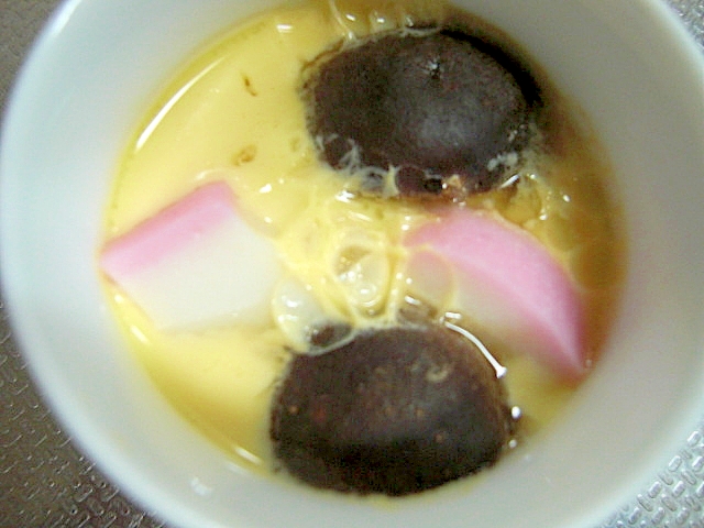 椎茸とカマボコの茶碗蒸し