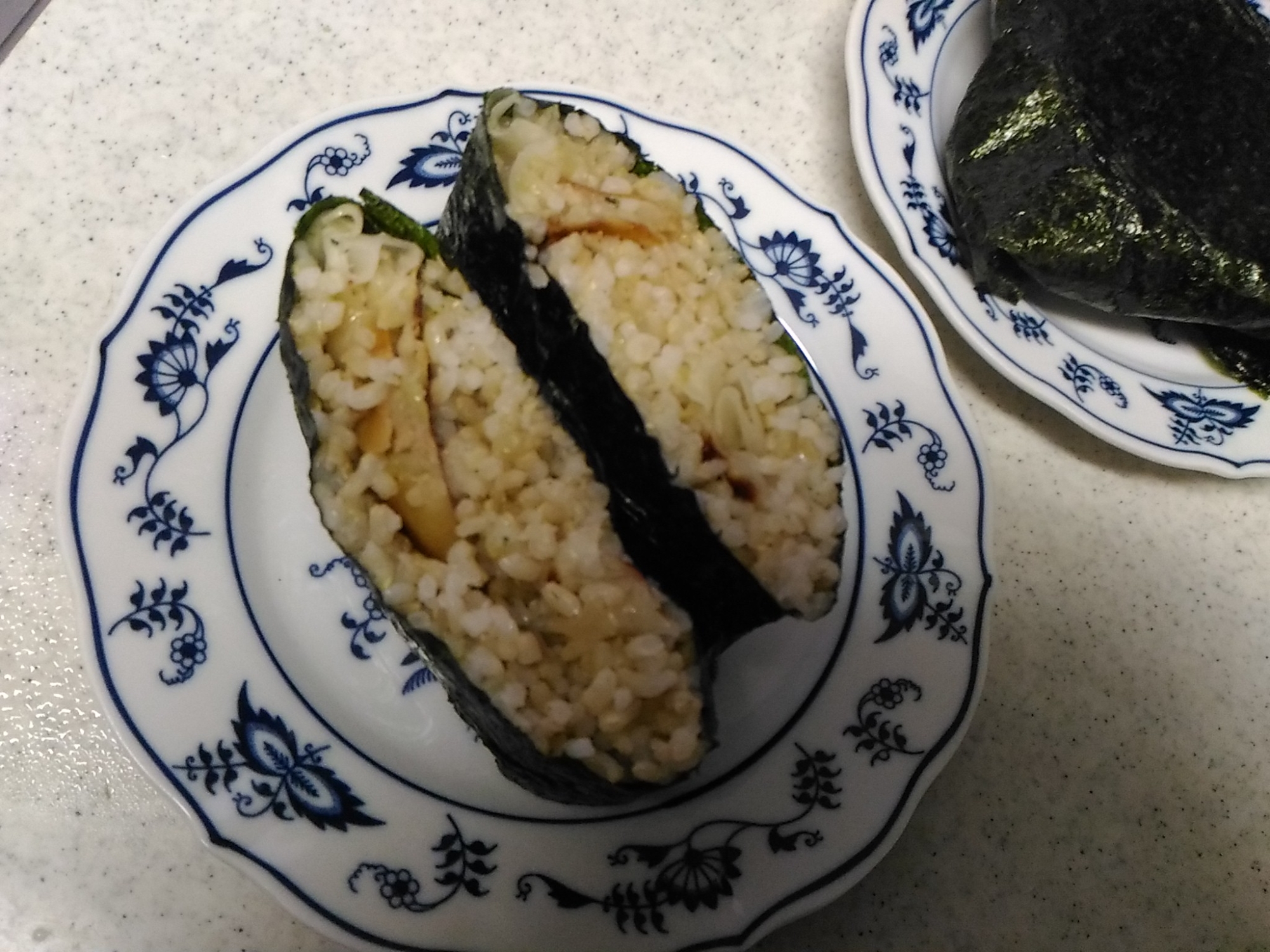 餃子おにぎらず