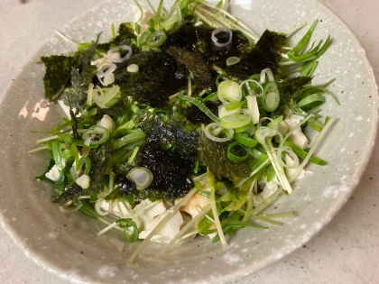 ネギと海苔の風味が美味しい♡豆腐と豆苗のサラダ