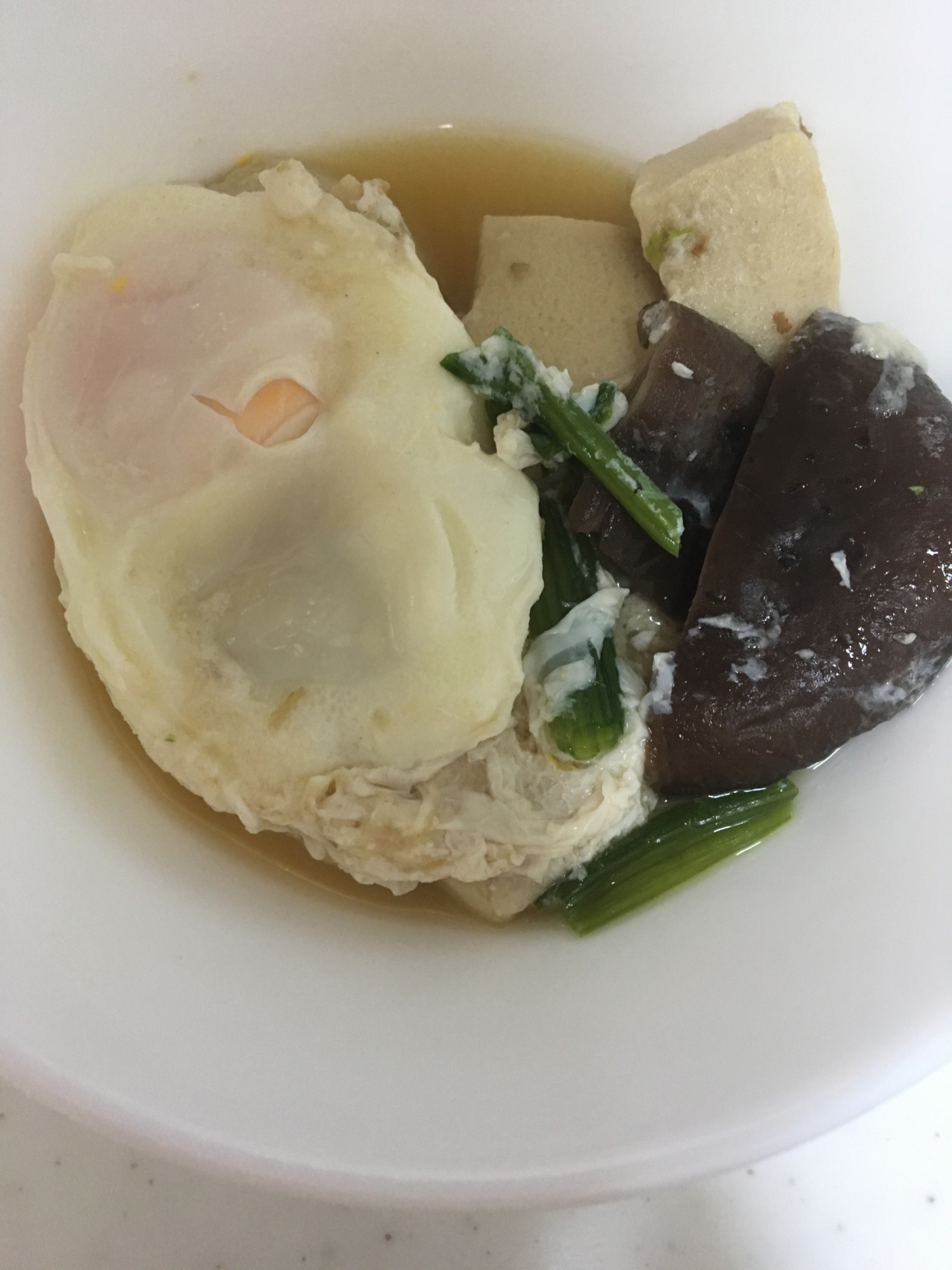 高野豆腐と干し椎茸とほうれん草の落とし卵の煮物☆