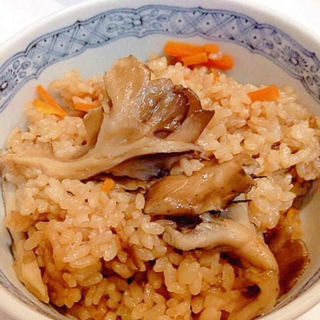 ほっぺた落ちそう 天然舞茸と人参の炊き込みご飯 レシピ 作り方 By アボカドプリン 楽天レシピ
