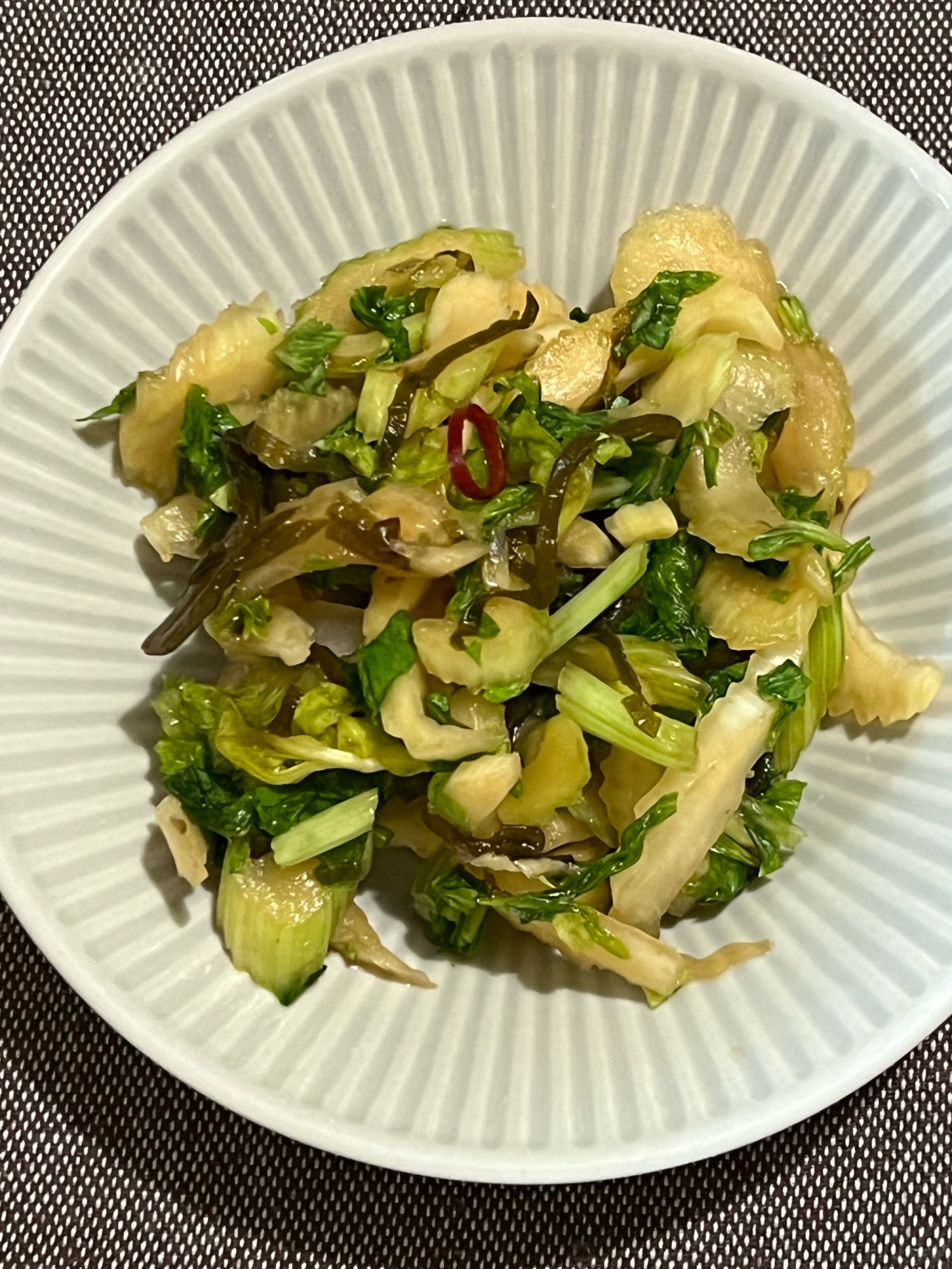 セロリ丸ごと♪セロリの浅漬け
