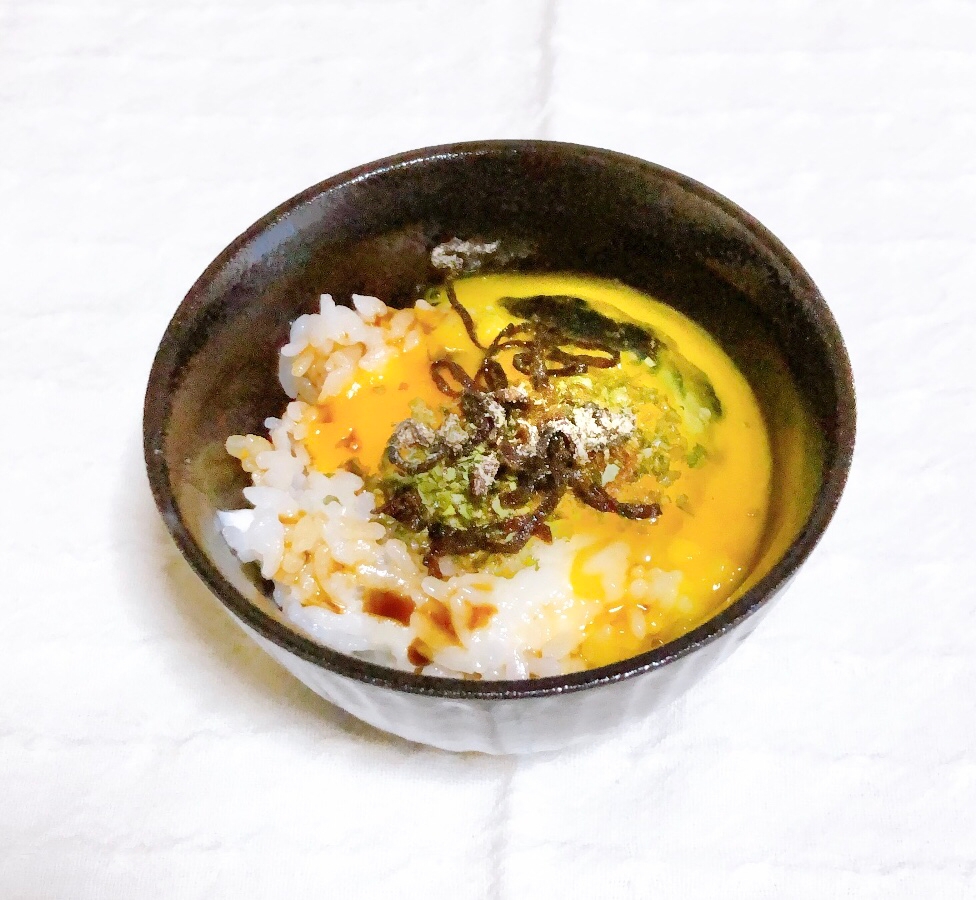 簡単⭐塩昆布と青のりの卵かけご飯