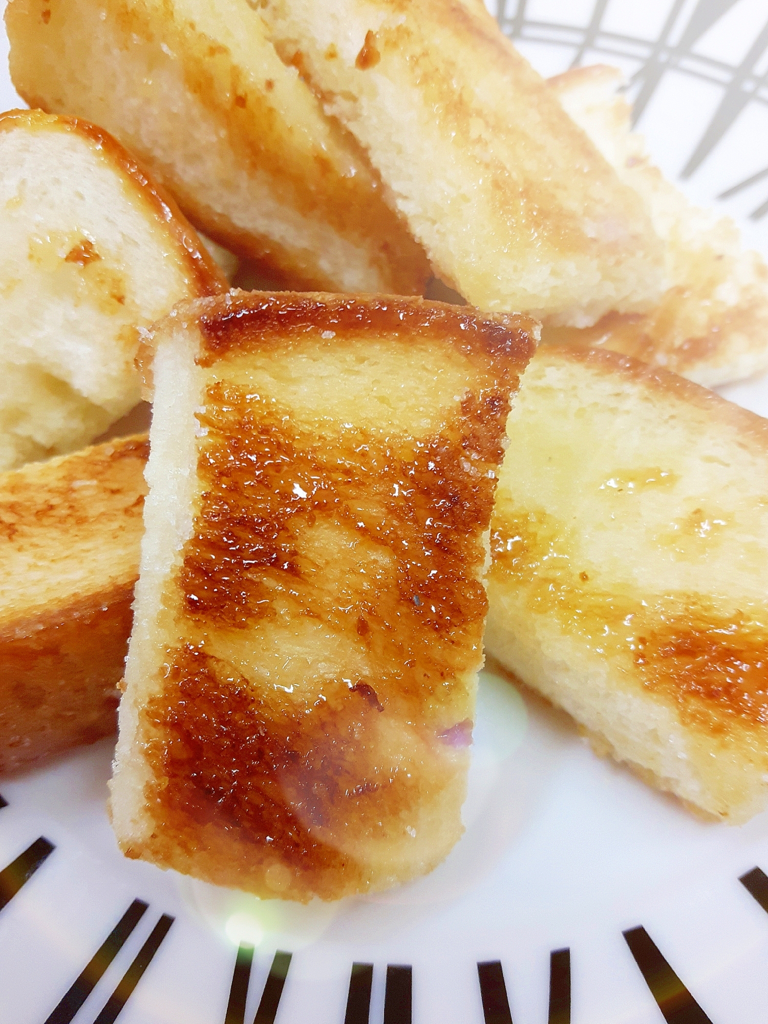 食パンで(^^)子供が大好き簡単シュガーラスク♪