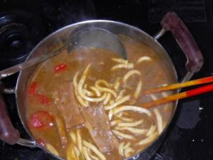 一人暮らしの残ったカレーで当たり前のカレーうどん