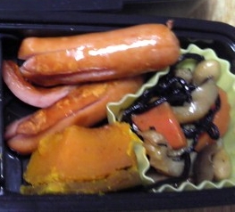 お弁当に揚げウインナー
