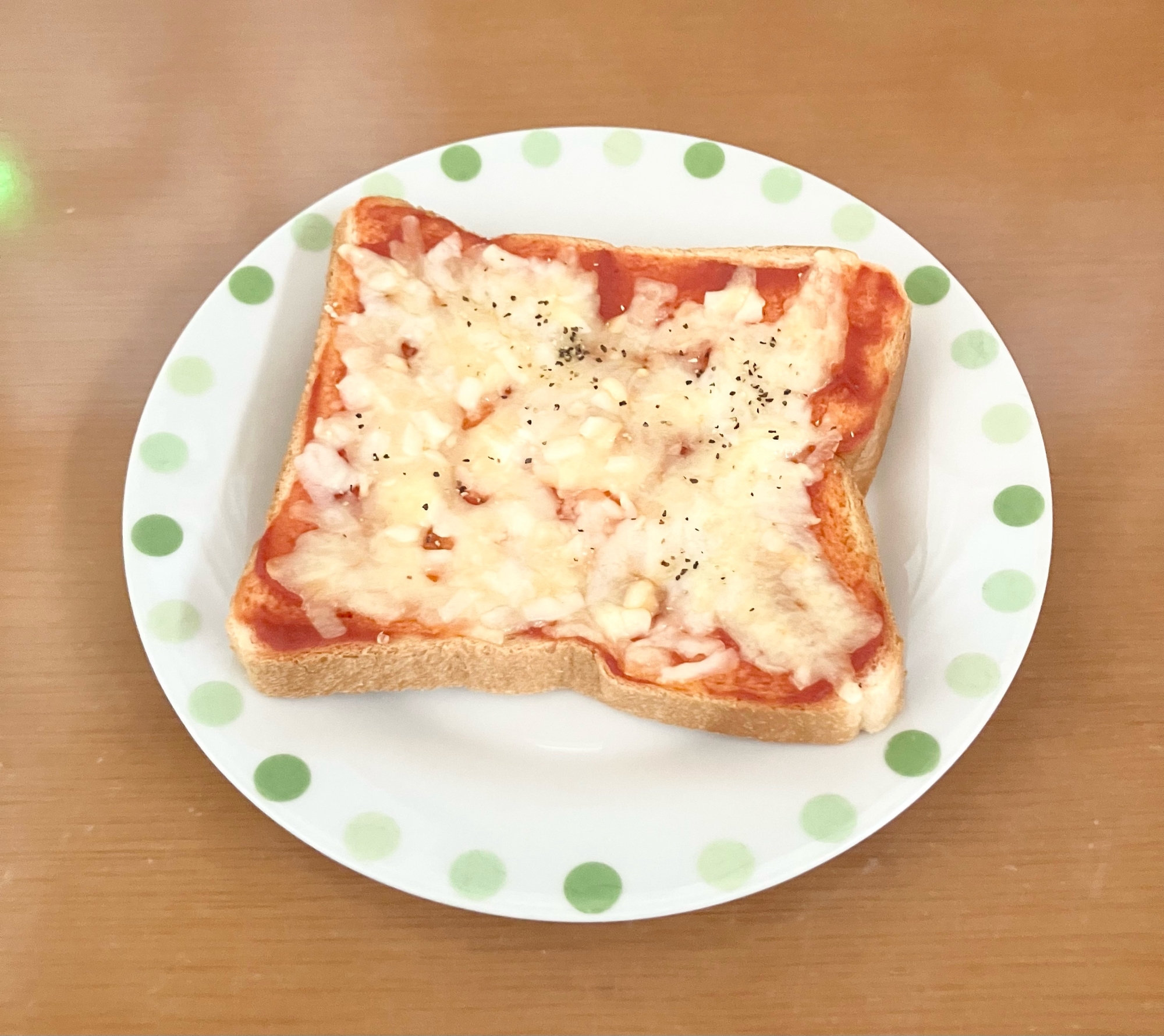 簡単☆ケチャップとチーズのトースト