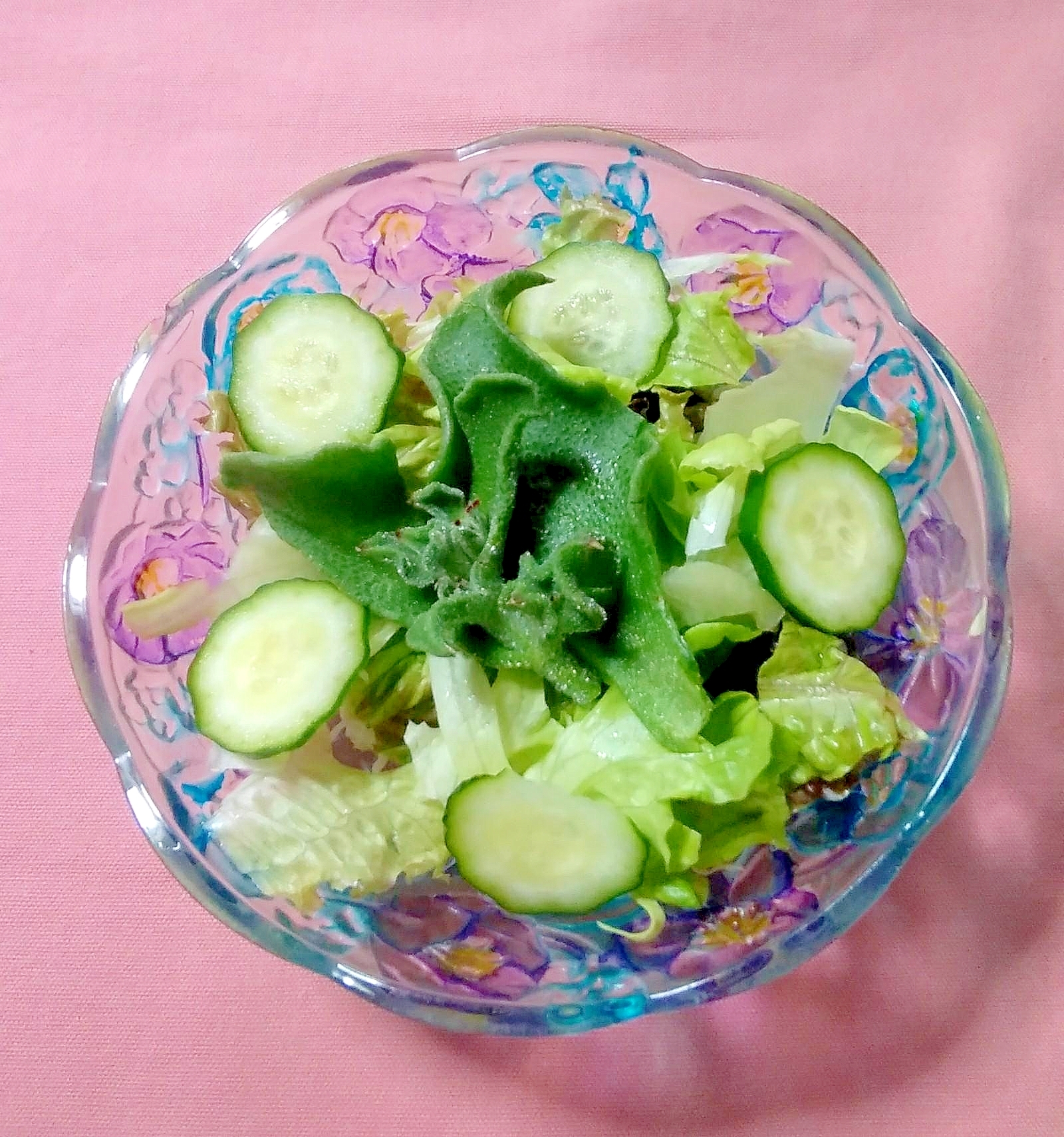 胡瓜とアイスプラントのサラダ