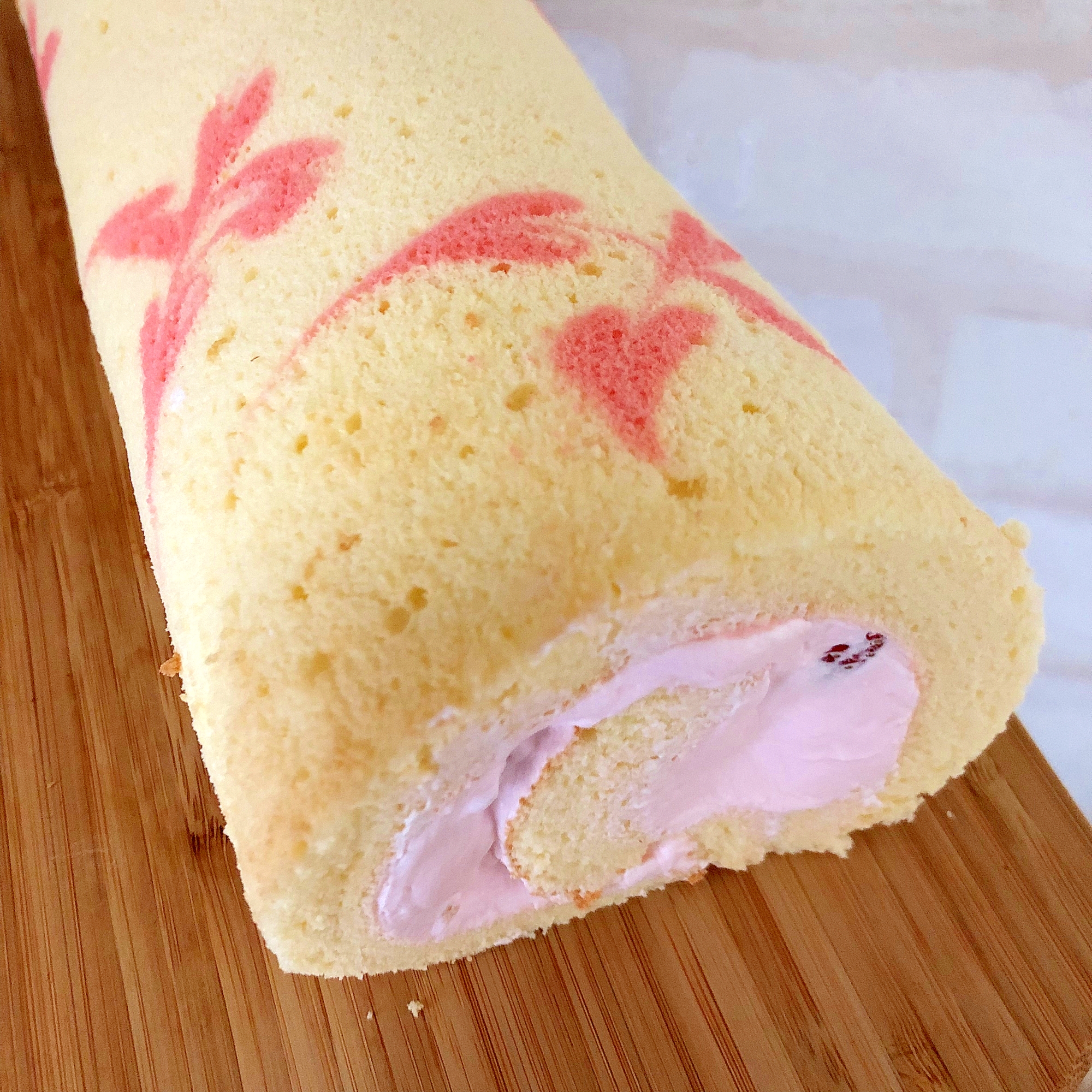 桜模様のいちごのロールケーキ レシピ 作り方 By Thank You Good Bye 楽天レシピ