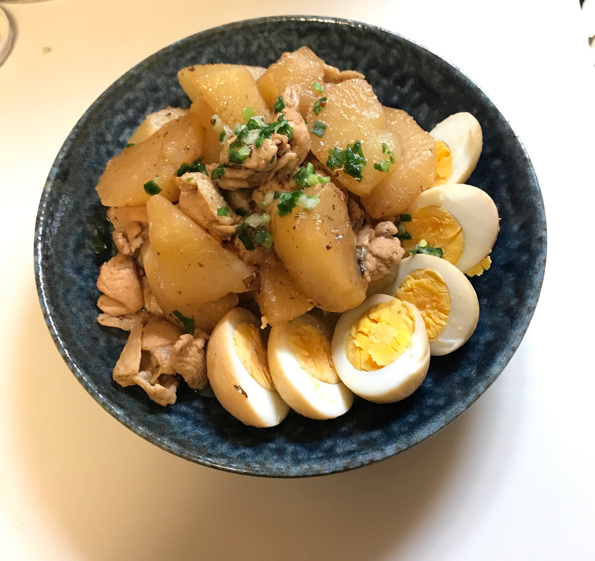 鶏手羽(トロ手羽)と大根のお酢煮