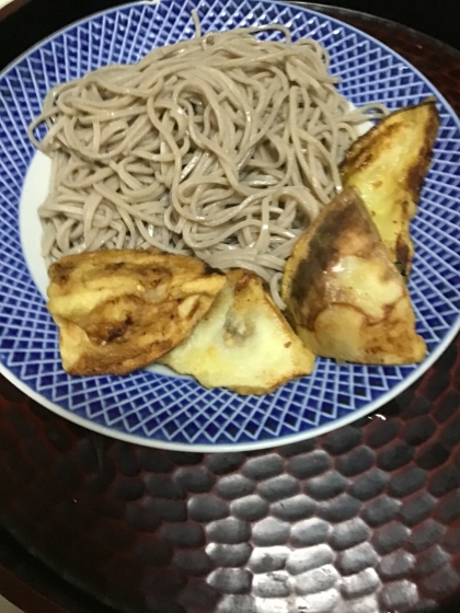 お蕎麦のお供に、ごちそうさま。