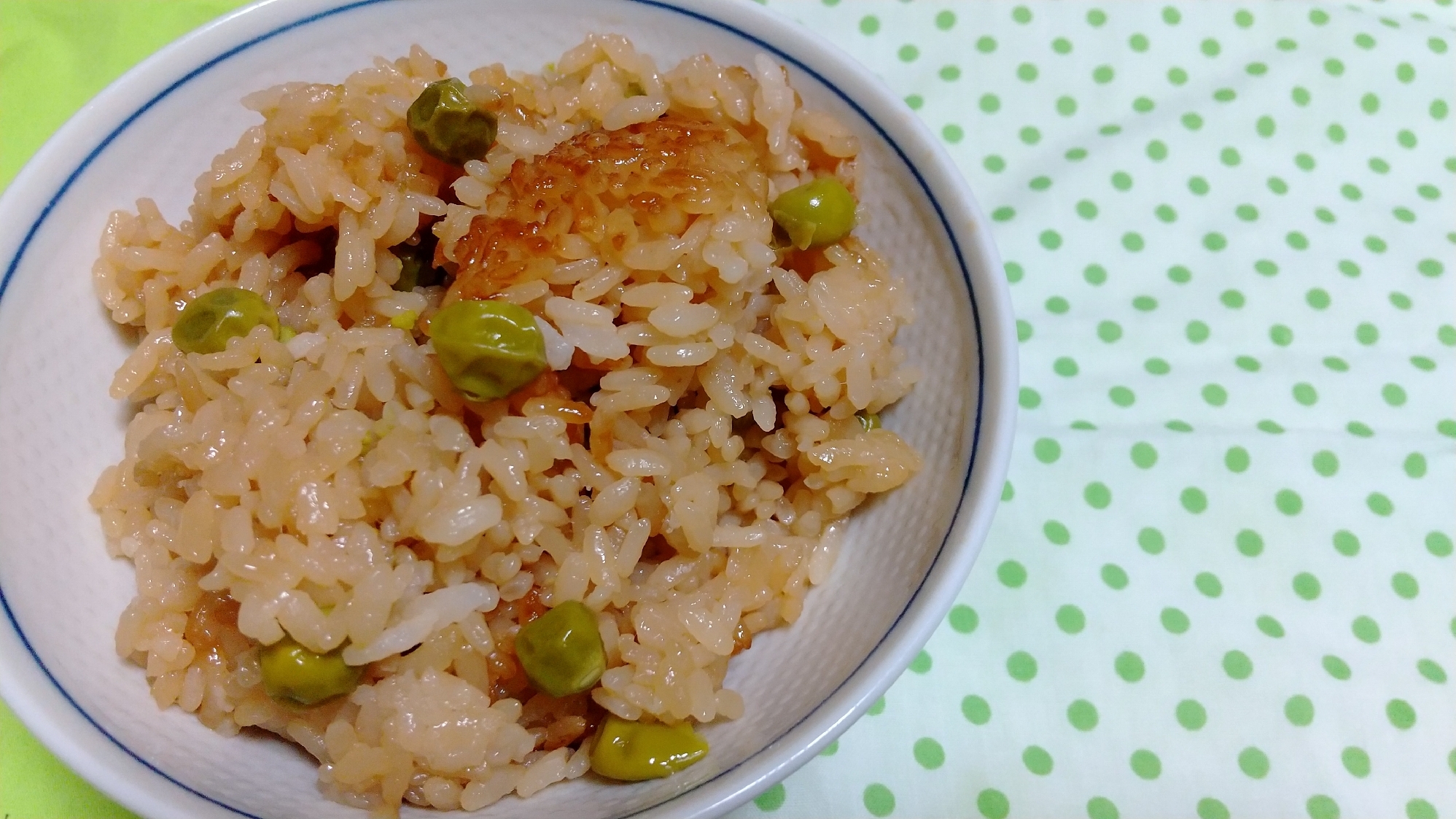 豆ご飯☆ほくほくエンドウ豆が美味しい♪