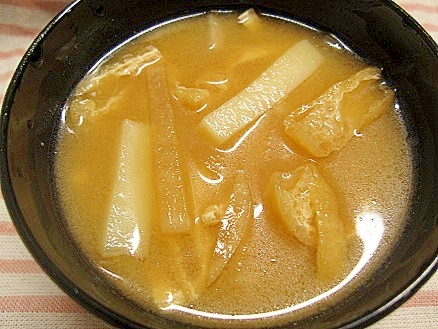 大根とジャガイモのお味噌汁
