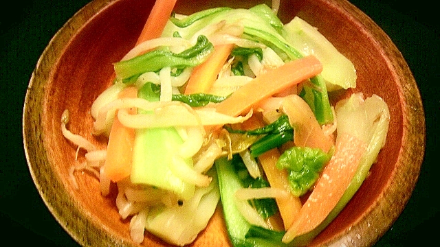 チンゲン菜と人参の炒めもの