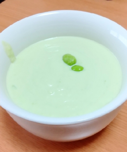 枝豆とアボカドの冷製スープ
