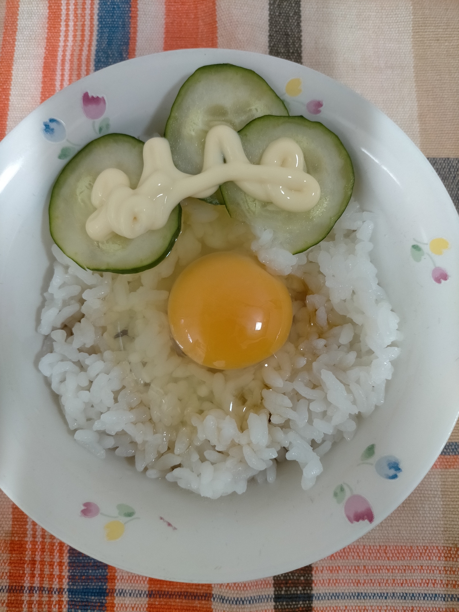 きゅうり入り卵かけご飯
