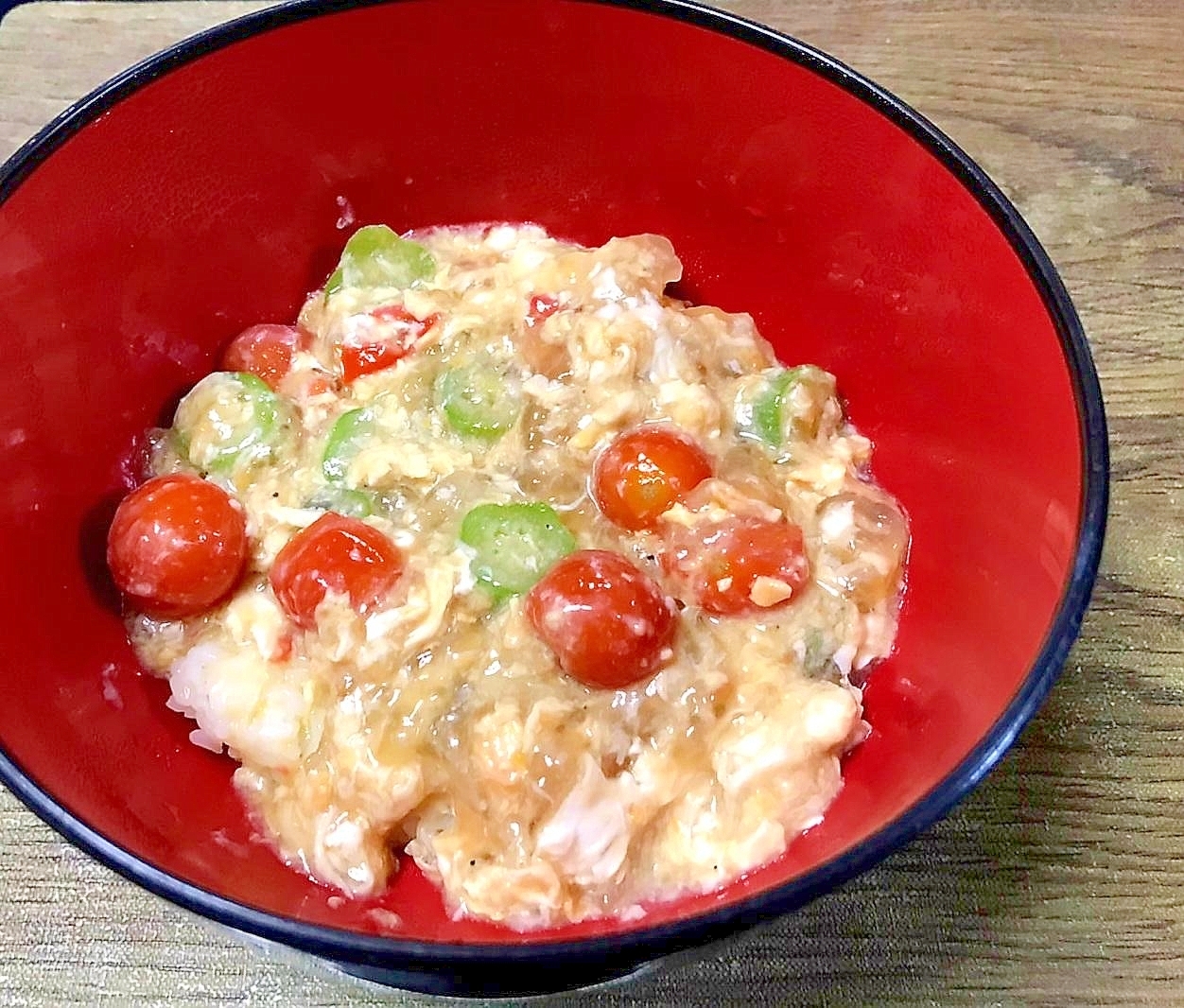 夏バテに…ひやあつ玉子丼