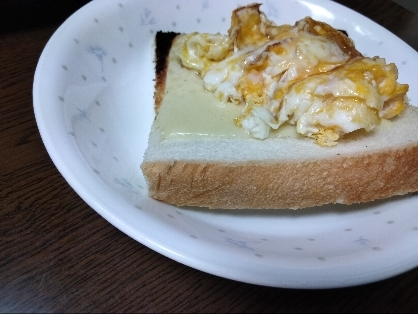 ダブルエッグチーズトースト