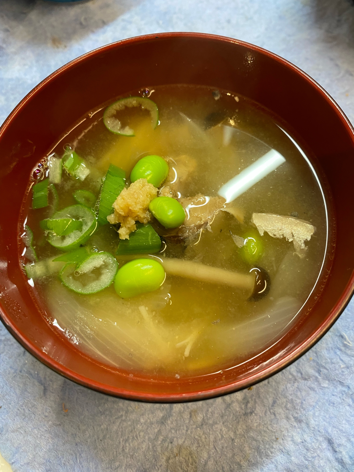 サバ缶の水煮で❣️簡単味噌汁