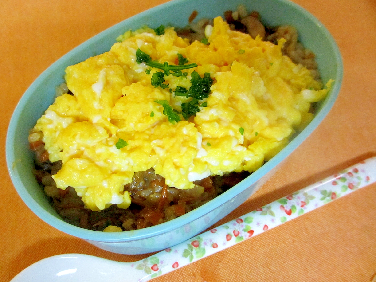 スクランブルエッグのせきのこのカレートマトピラフ レシピ 作り方 By Mococo05 楽天レシピ スクランブルエッグのせきのこのカレートマトピラフ レシピ 作り方 By Mococo05 楽天レシピ