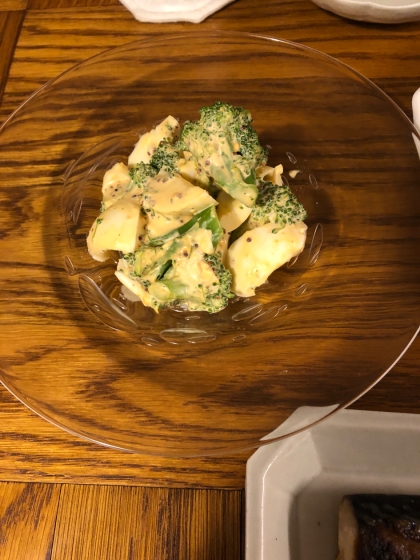 ブロッコリーと卵のサラダ