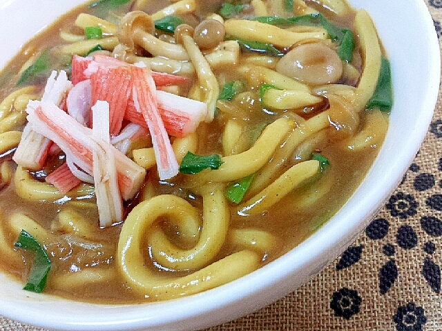 *カニかま・しめじ・ニラのカレーうどん*