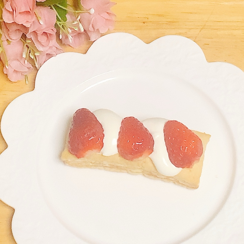季節フルーツと焼き菓子のカナッペ✧˖°