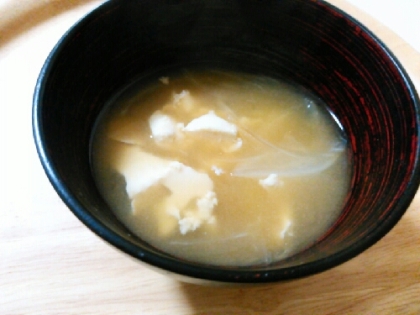 お味噌汁（玉ねぎ・お豆腐）