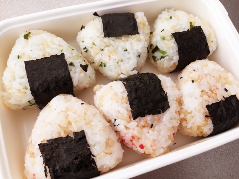 冷めても美味しい！玄米入りプチプチおにぎり レシピ・作り方 by たか