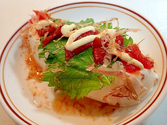 麺つゆ/マヨで　大葉と福神漬けと削り節の冷奴