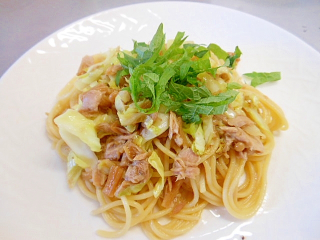 お手軽ランチ♪キャベツとなめ茸、ツナパスタ