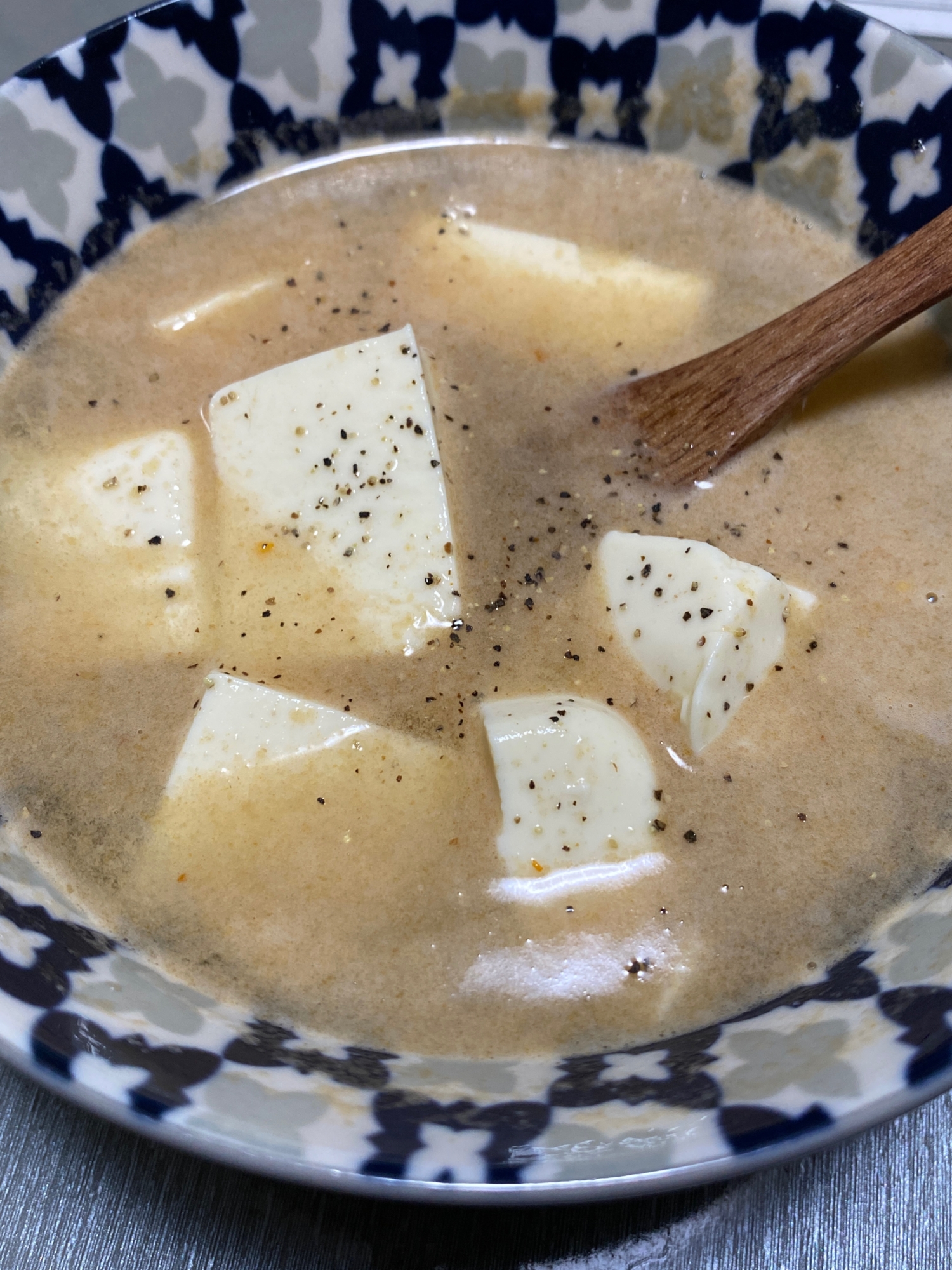 海鮮ウェイパーのピリ辛豆腐スープ