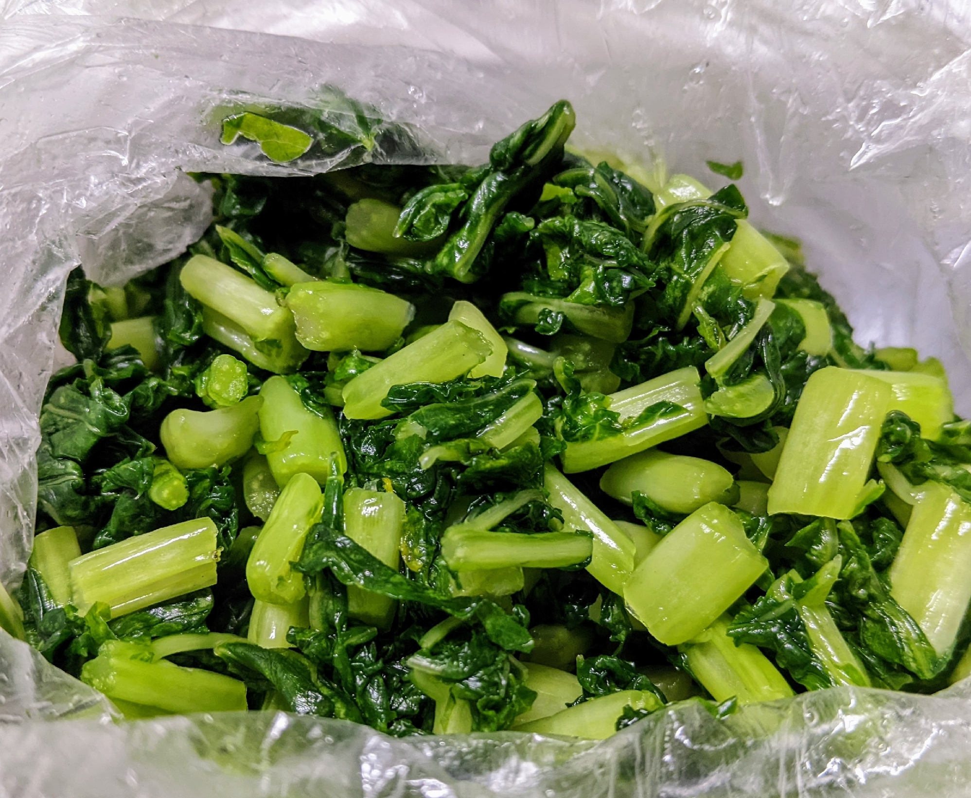 ポリ袋で簡単!大根葉の漬物
