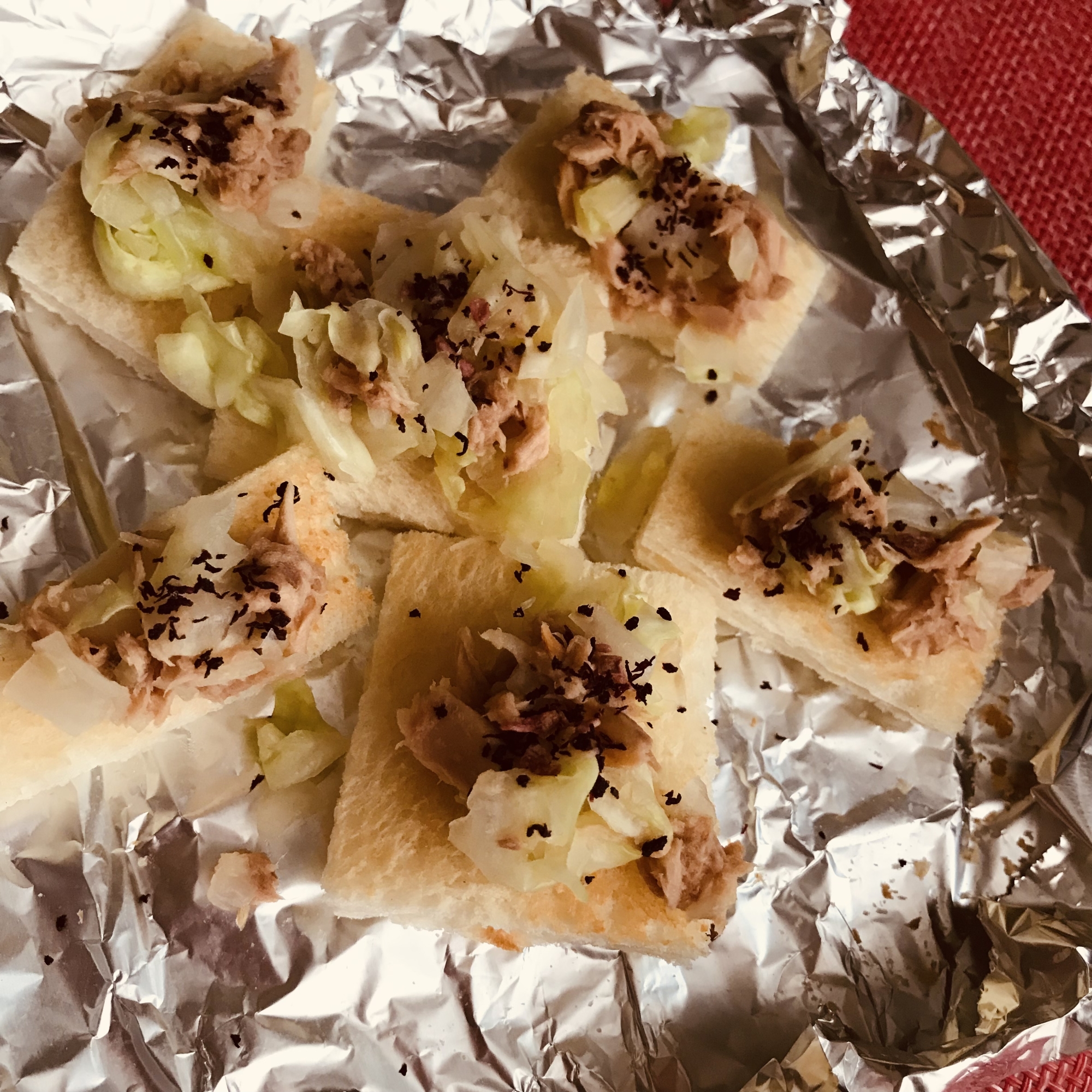 ひとくち*シソふりかけ*ツナ&キャベツの惣菜パン