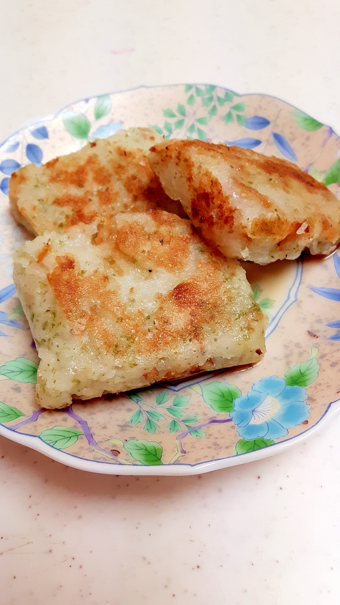 簡単おいしい！米粉と片栗粉のモチモチ大根もち♪