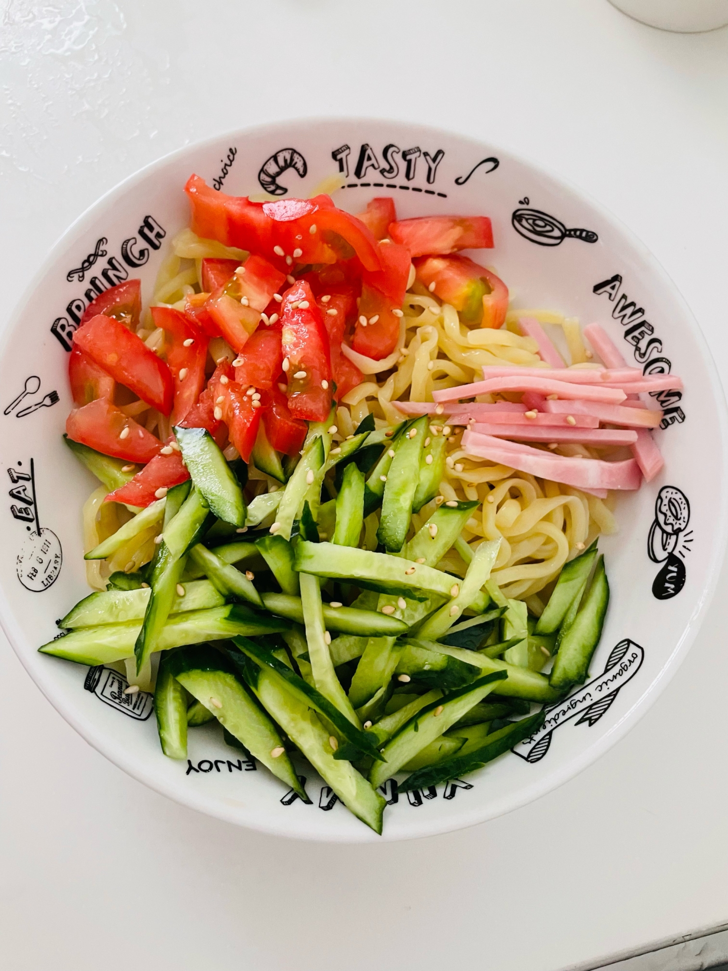 3色の冷やし中華