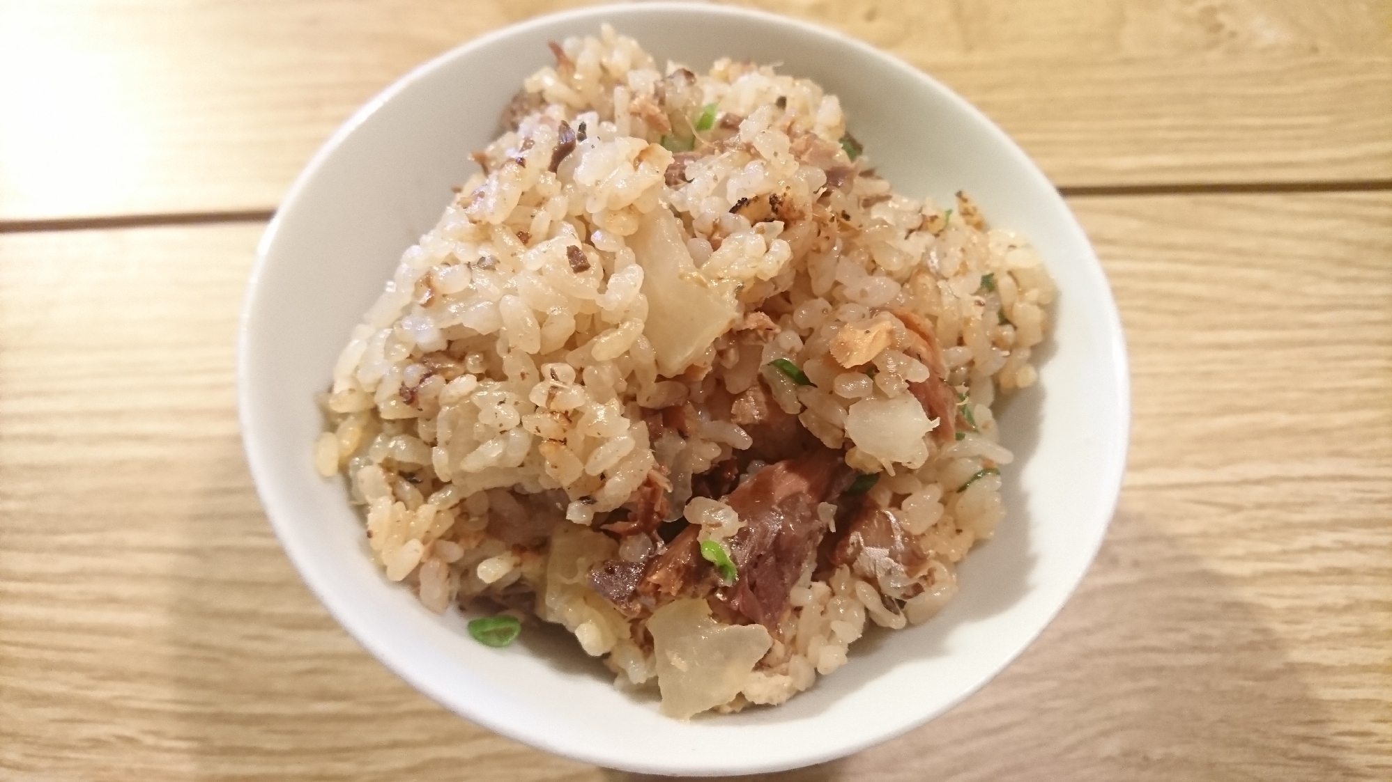 鯖味噌缶の炊き込みご飯