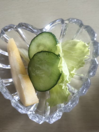 りんご♪緑の野菜サラダ