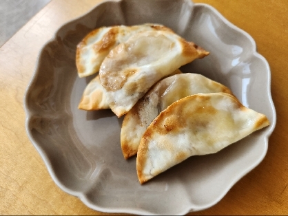 餃子の皮で♩チョコ×バナナの絶対美味しいやつ♡