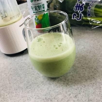 緑の野菜ミックス
缶ジュース家族で
いつも飲んでるんです
特に私は鉄分不足
なので(汗)
レシピ最高です✨
いつものジュースが
乳酸菌プラスで
栄養満点です✨