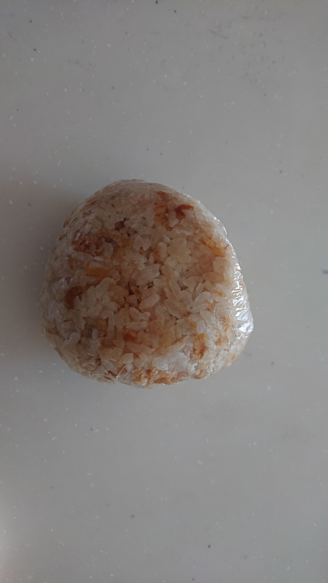 ごま油とにんにく醤油のチャーハンおにぎり