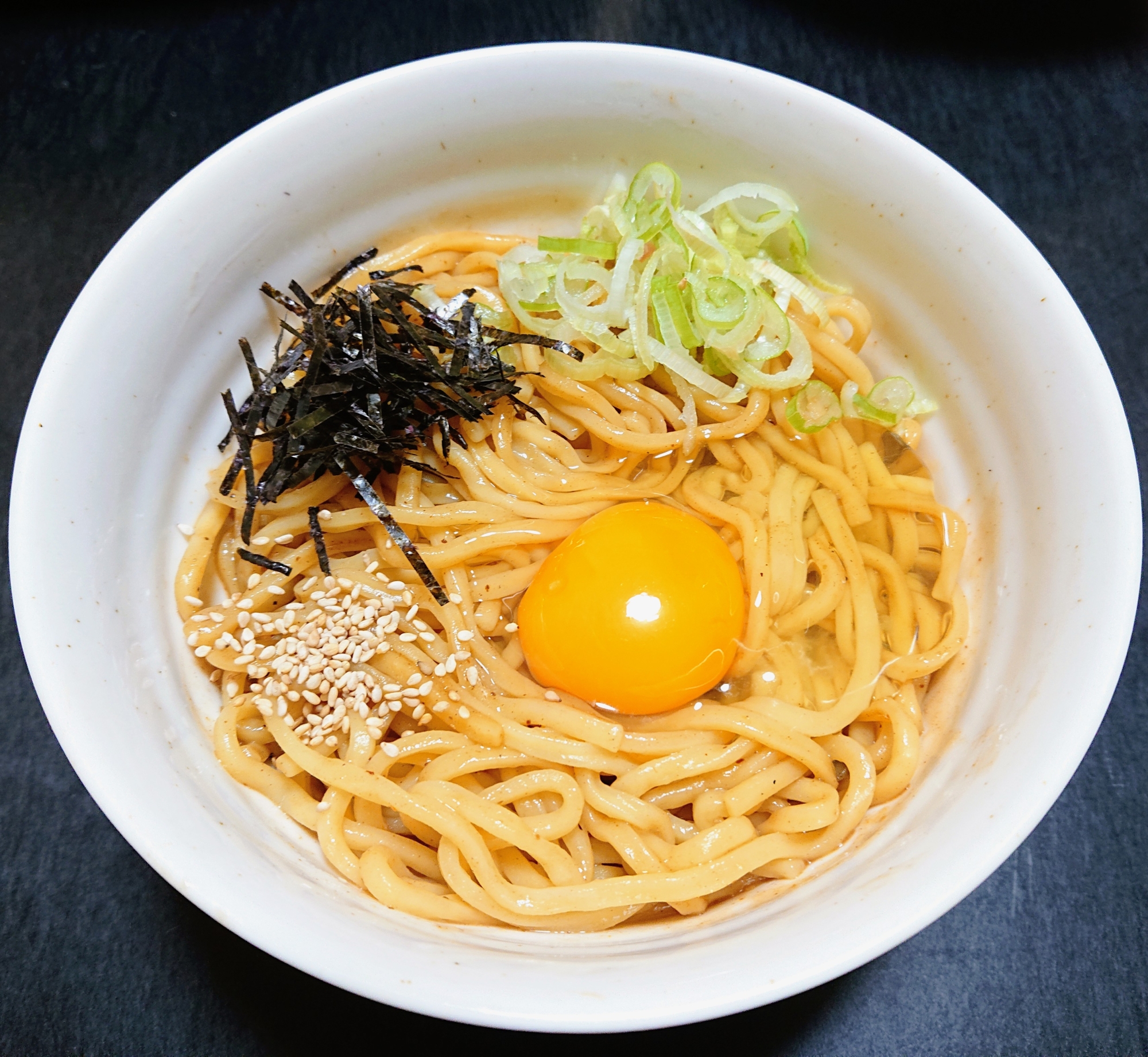 釜玉豚骨魚介まぜそば