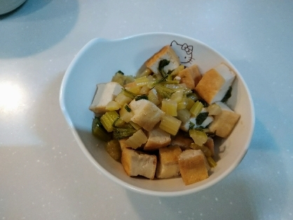 ご飯に乗せて丼にも♡厚揚げとセロリのガパオ風炒め