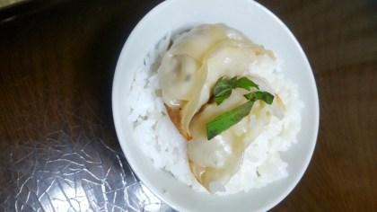 餃子♪大葉丼✧˖°