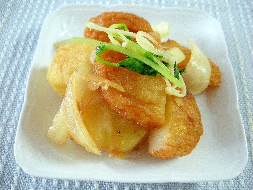 簡単おかず!さつま揚げとゆでジャガのめんつゆ煮