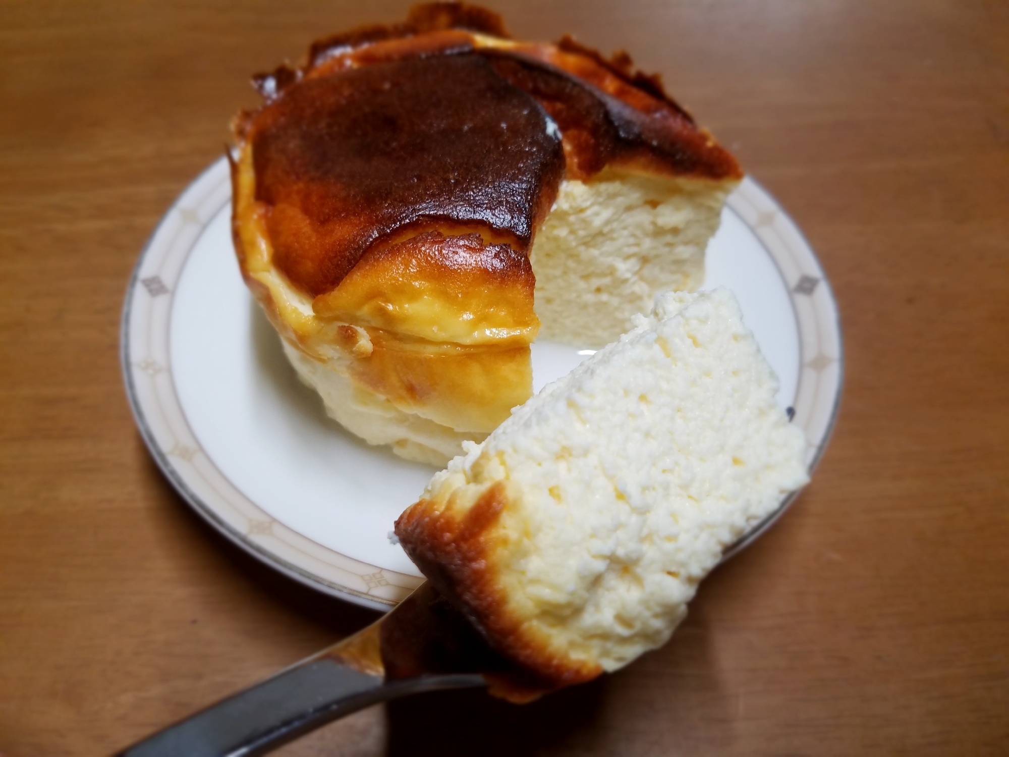 レモン(広島県産)香るスフレチーズケーキ