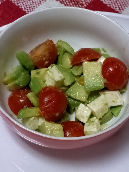 ワサビとお醤油味が新鮮☆とっても美味しくいただきました～♪プチトマトでも苦手な主人が「これは、ありかも～♪」Σd(ゝ∀･)ｧﾘｶﾞﾄｫｺﾞｻﾞｲﾏｼﾀ♪