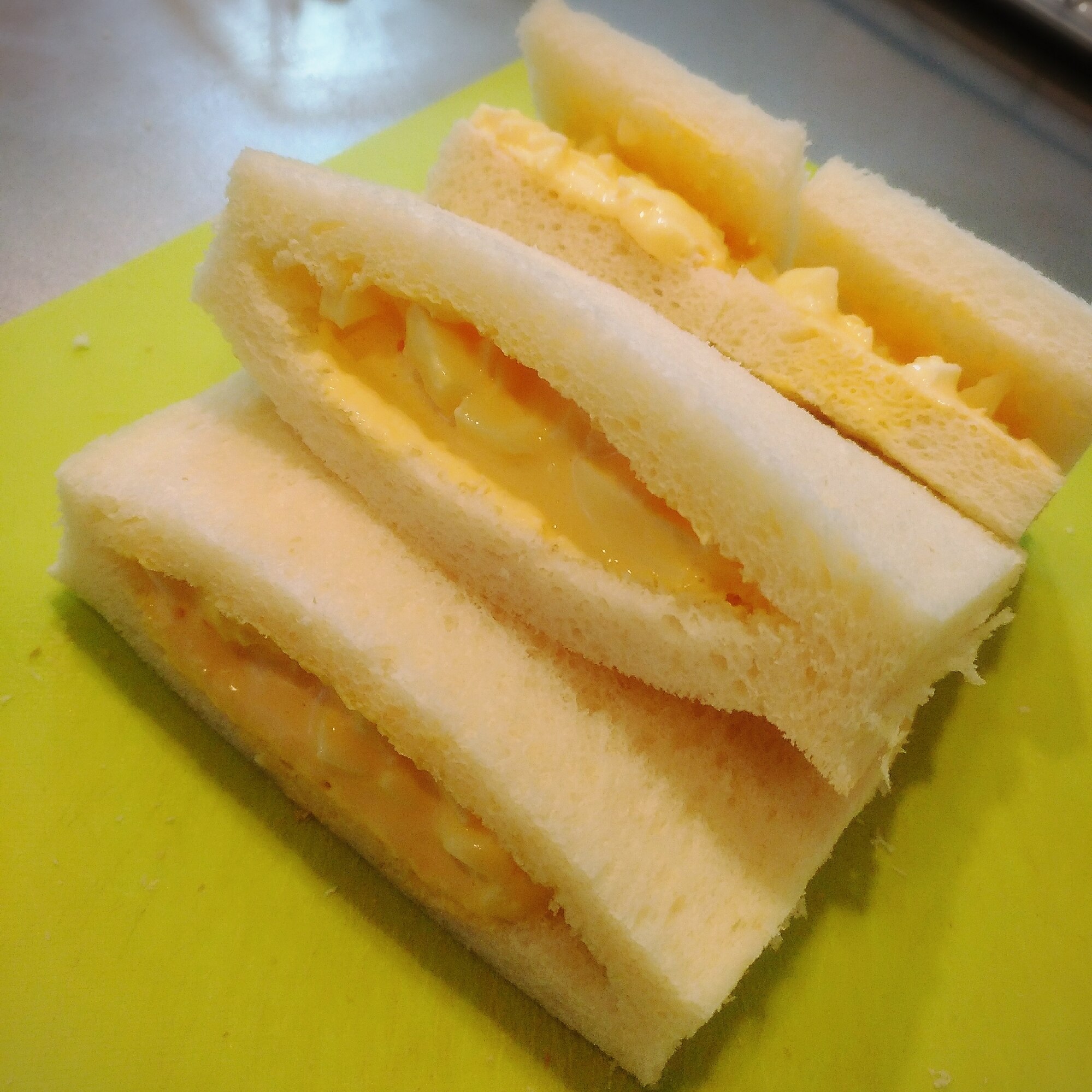 ５枚切食パンで 簡単たまごサンドイッチ レシピ 作り方 By Boof 楽天レシピ