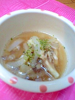 舞茸と玉ねぎの中華スープ