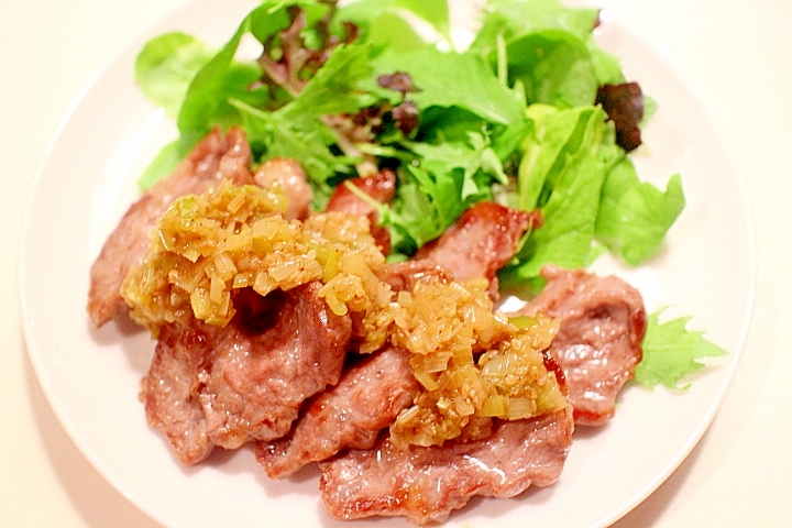簡単！手作りネギ塩ダレで食べるラム焼肉